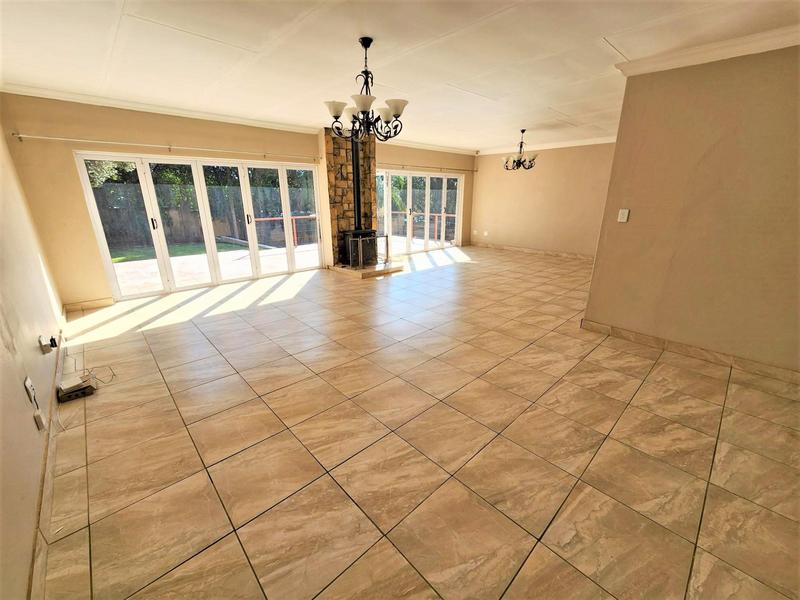 4 Bedroom Property for Sale in Waterkloof Glen Gauteng