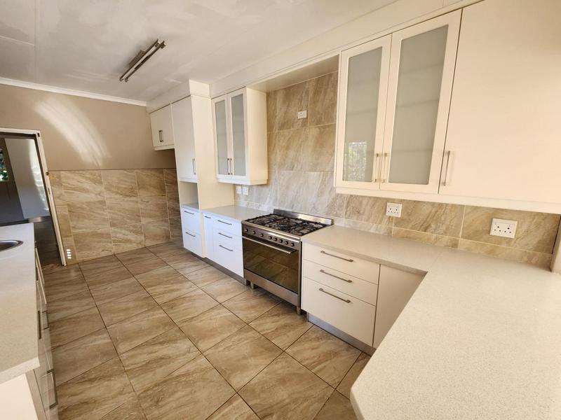 4 Bedroom Property for Sale in Waterkloof Glen Gauteng