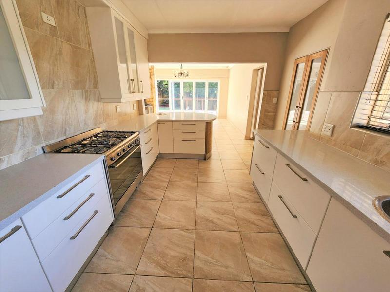 4 Bedroom Property for Sale in Waterkloof Glen Gauteng