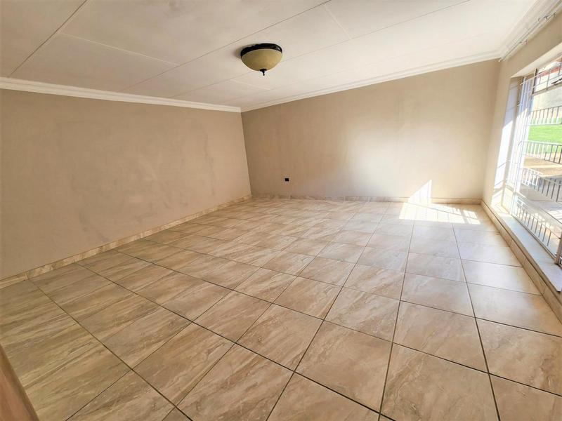 4 Bedroom Property for Sale in Waterkloof Glen Gauteng