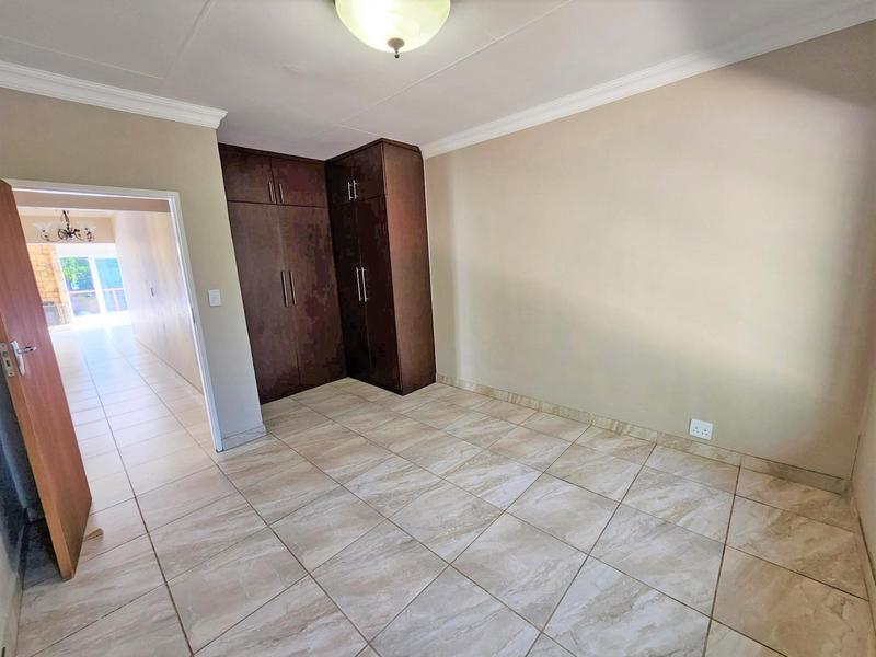 4 Bedroom Property for Sale in Waterkloof Glen Gauteng