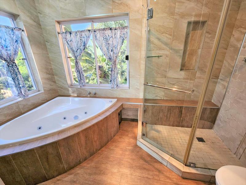 4 Bedroom Property for Sale in Waterkloof Glen Gauteng