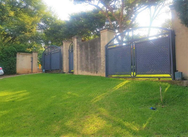 4 Bedroom Property for Sale in Waterkloof Glen Gauteng