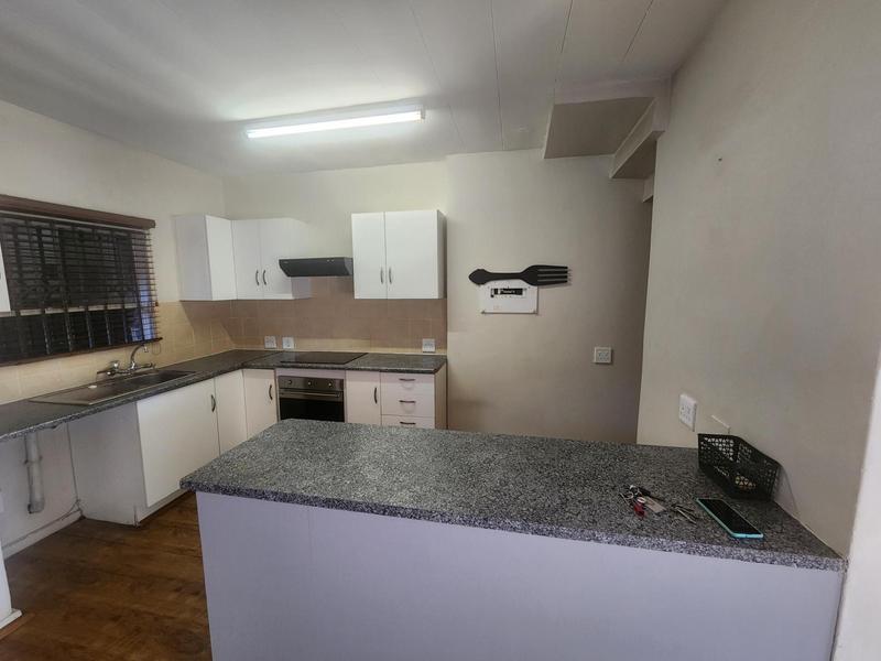 2 Bedroom Property for Sale in Pierre Van Ryneveld Gauteng