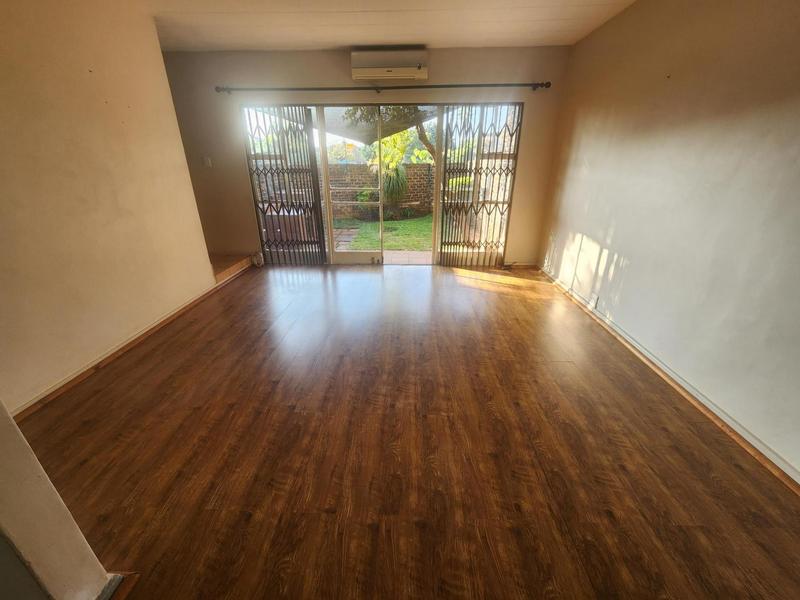 2 Bedroom Property for Sale in Pierre Van Ryneveld Gauteng