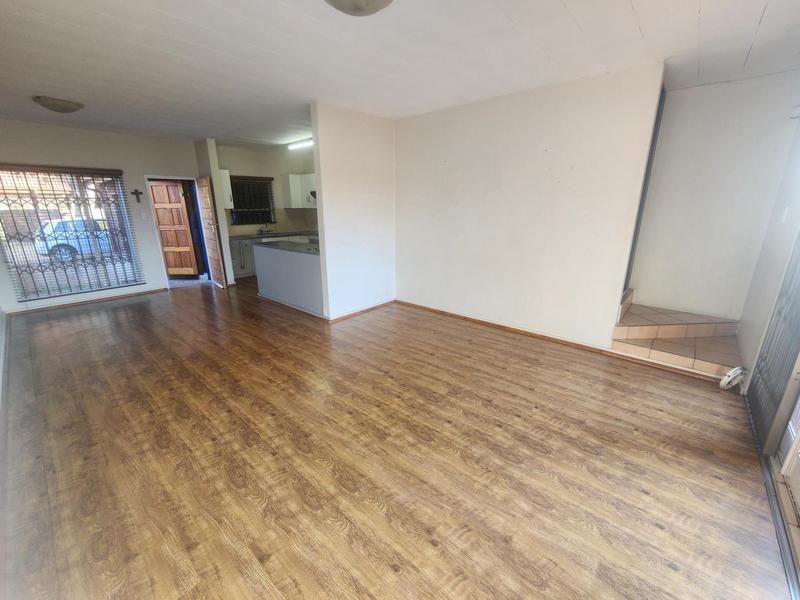 2 Bedroom Property for Sale in Pierre Van Ryneveld Gauteng