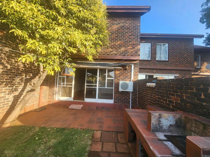 2 Bedroom Property for Sale in Pierre Van Ryneveld Gauteng