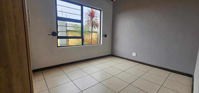To Let 2 Bedroom Property for Rent in Meyersdal Gauteng