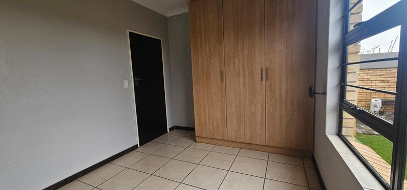 To Let 2 Bedroom Property for Rent in Meyersdal Gauteng