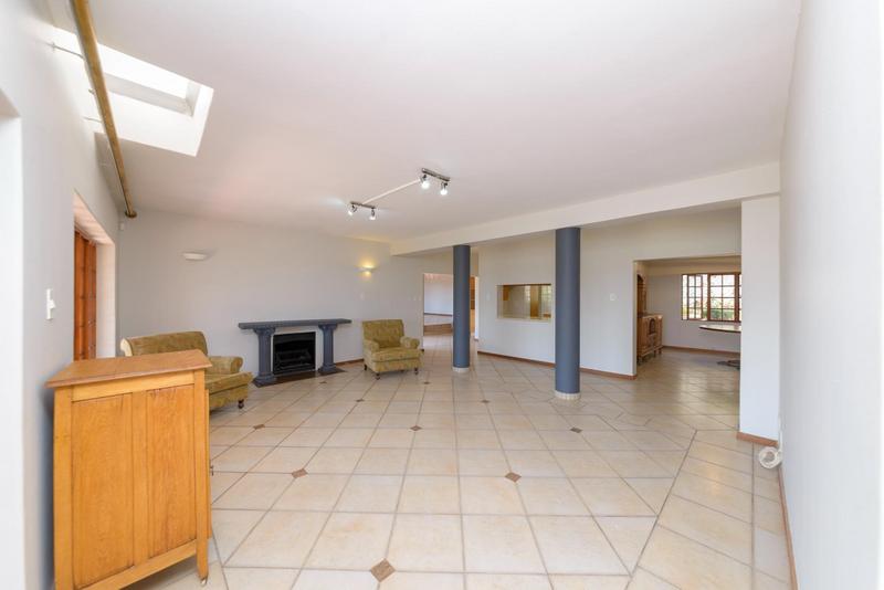 5 Bedroom Property for Sale in Waterkloof Ridge Gauteng