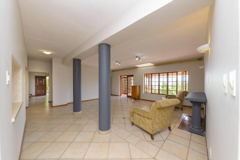 5 Bedroom Property for Sale in Waterkloof Ridge Gauteng