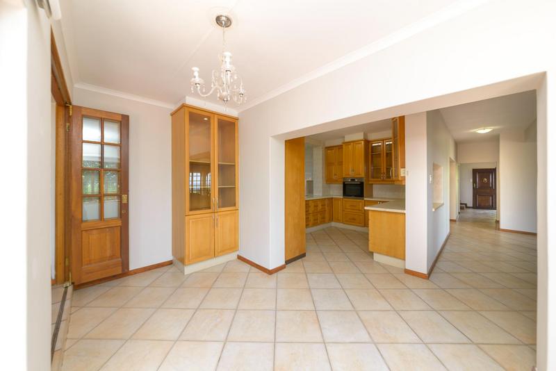 5 Bedroom Property for Sale in Waterkloof Ridge Gauteng