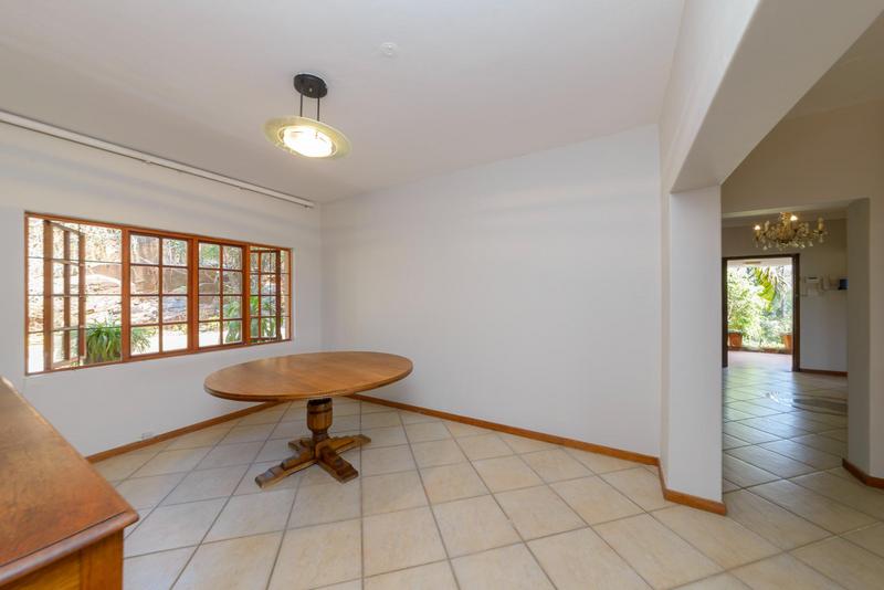 5 Bedroom Property for Sale in Waterkloof Ridge Gauteng