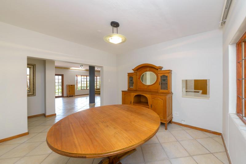 5 Bedroom Property for Sale in Waterkloof Ridge Gauteng