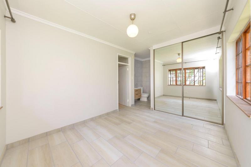 5 Bedroom Property for Sale in Waterkloof Ridge Gauteng