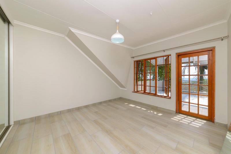 5 Bedroom Property for Sale in Waterkloof Ridge Gauteng
