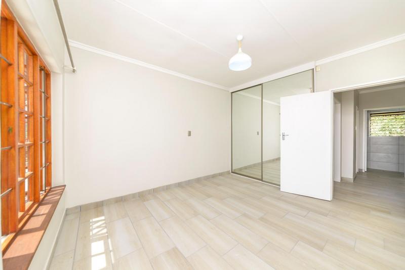 5 Bedroom Property for Sale in Waterkloof Ridge Gauteng