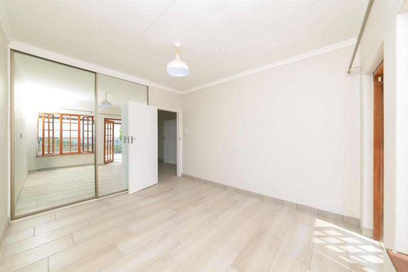 5 Bedroom Property for Sale in Waterkloof Ridge Gauteng