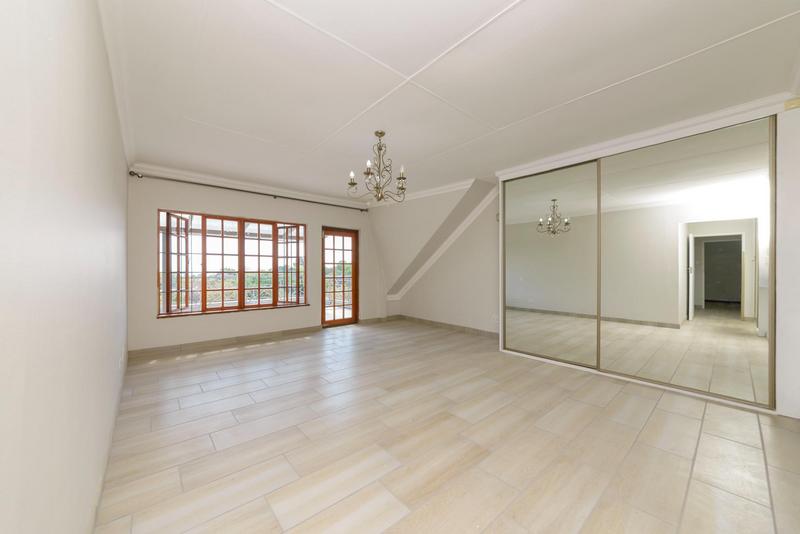 5 Bedroom Property for Sale in Waterkloof Ridge Gauteng