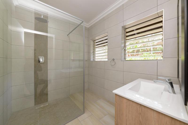 5 Bedroom Property for Sale in Waterkloof Ridge Gauteng