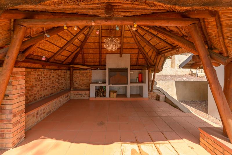 5 Bedroom Property for Sale in Waterkloof Ridge Gauteng