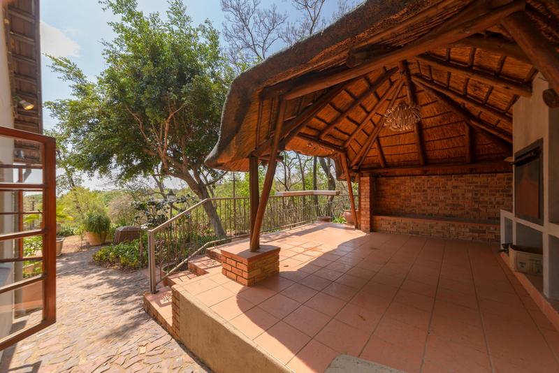 5 Bedroom Property for Sale in Waterkloof Ridge Gauteng