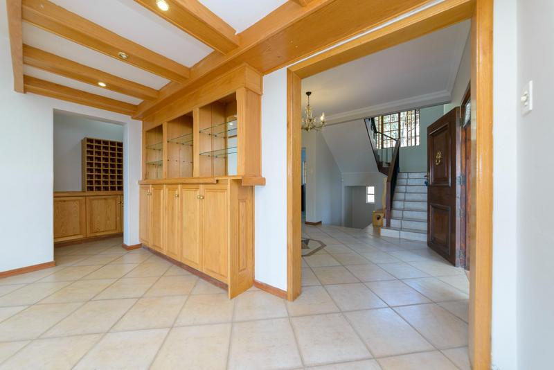 5 Bedroom Property for Sale in Waterkloof Ridge Gauteng