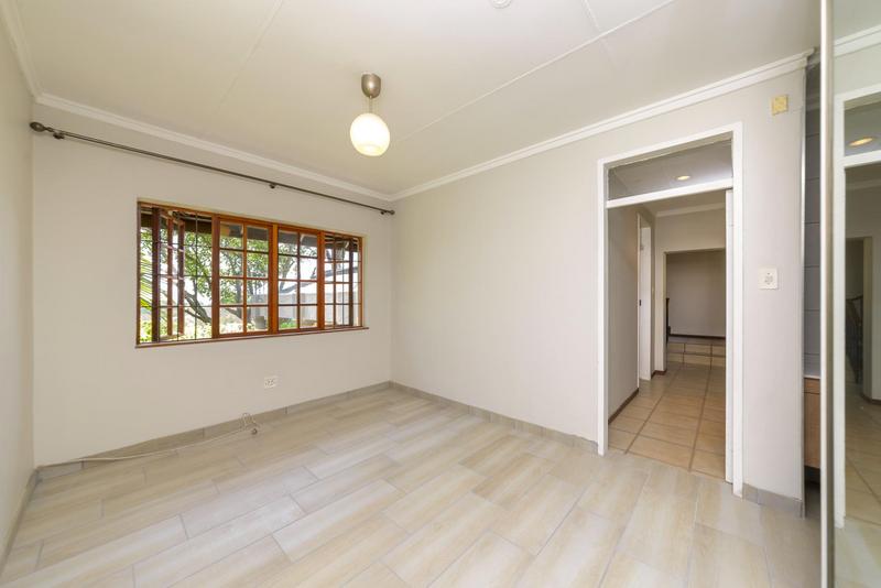5 Bedroom Property for Sale in Waterkloof Ridge Gauteng