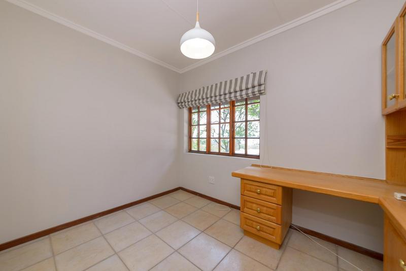 5 Bedroom Property for Sale in Waterkloof Ridge Gauteng