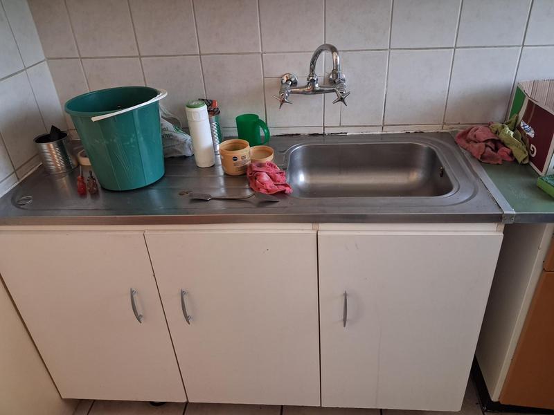 To Let 1 Bedroom Property for Rent in Queenswood Gauteng
