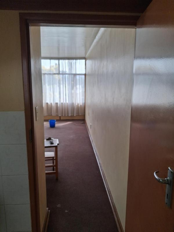 To Let 1 Bedroom Property for Rent in Queenswood Gauteng