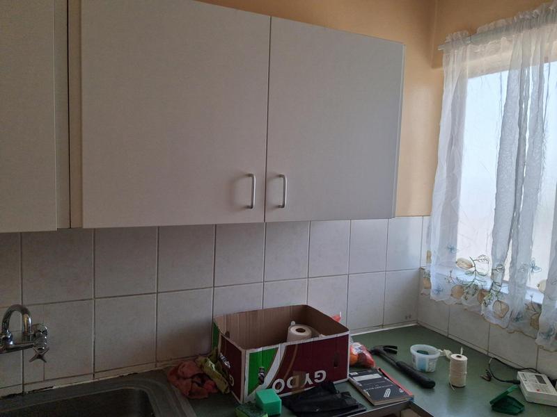 To Let 1 Bedroom Property for Rent in Queenswood Gauteng