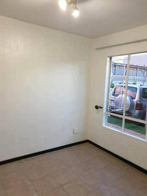 To Let 3 Bedroom Property for Rent in Verwoerdpark Gauteng