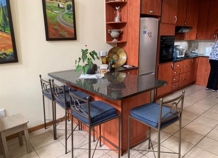 To Let 2 Bedroom Property for Rent in Glen Marais Gauteng