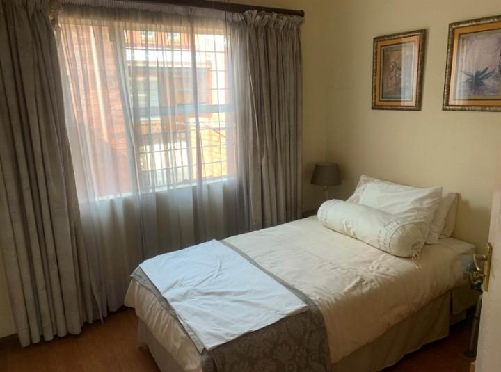 To Let 2 Bedroom Property for Rent in Glen Marais Gauteng