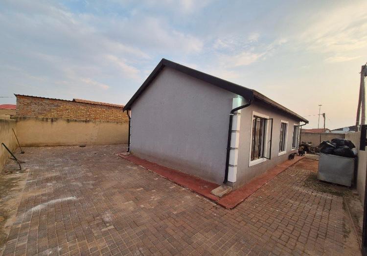 3 Bedroom Property for Sale in Vosloorus Ext 6 Gauteng