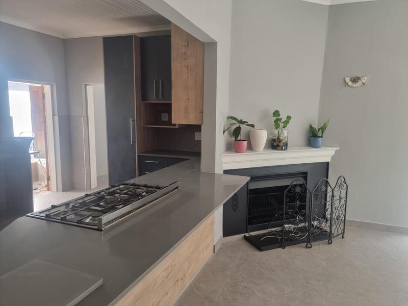 5 Bedroom Property for Sale in Atholl Gauteng