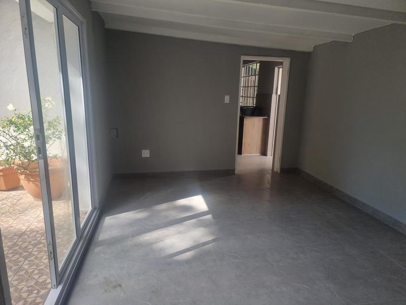 5 Bedroom Property for Sale in Atholl Gauteng