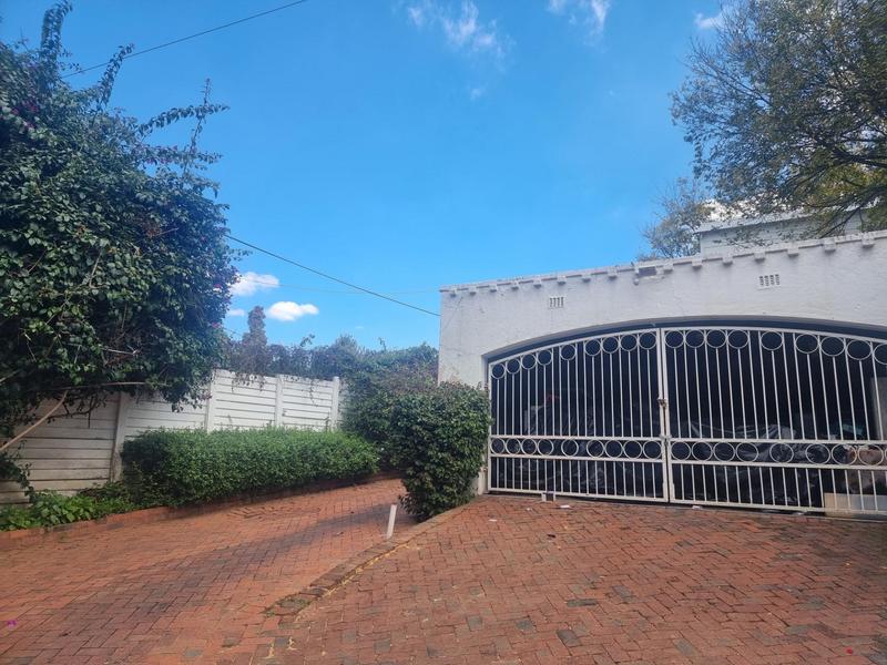 5 Bedroom Property for Sale in Atholl Gauteng