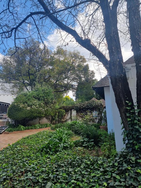 5 Bedroom Property for Sale in Atholl Gauteng