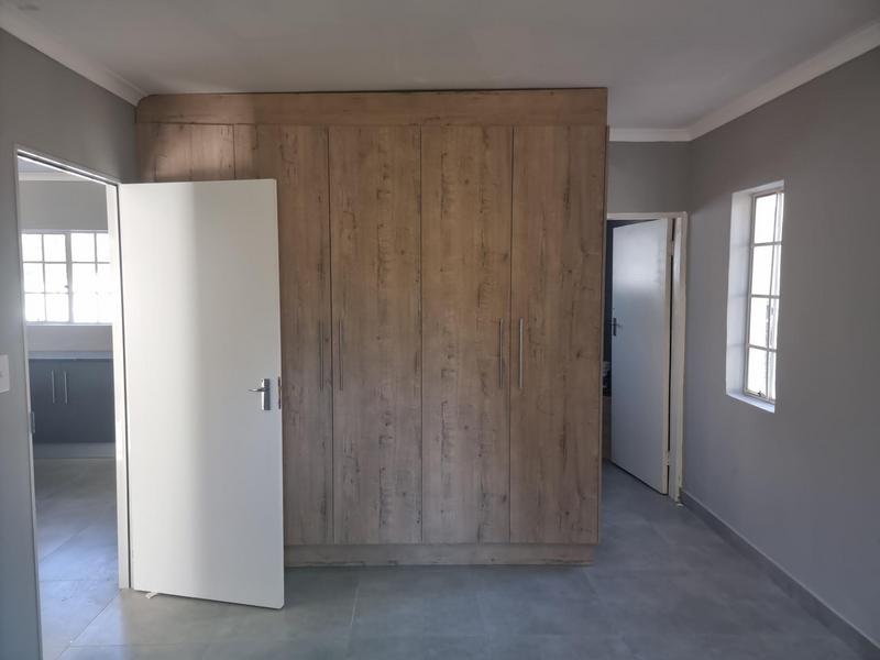 5 Bedroom Property for Sale in Atholl Gauteng