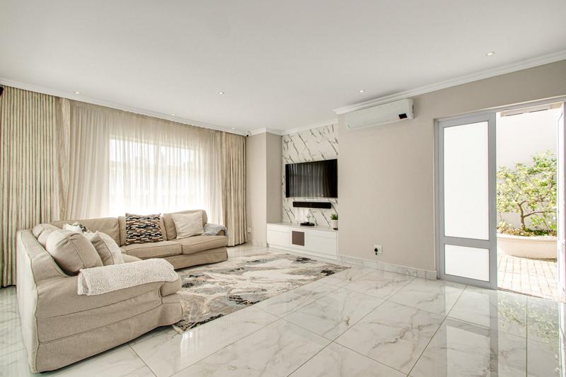 To Let 4 Bedroom Property for Rent in Bryanston Gauteng