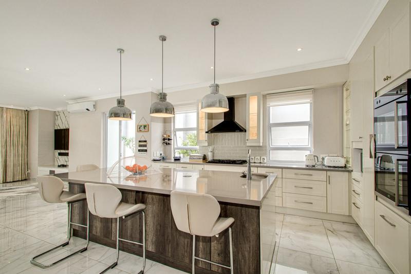 To Let 4 Bedroom Property for Rent in Bryanston Gauteng