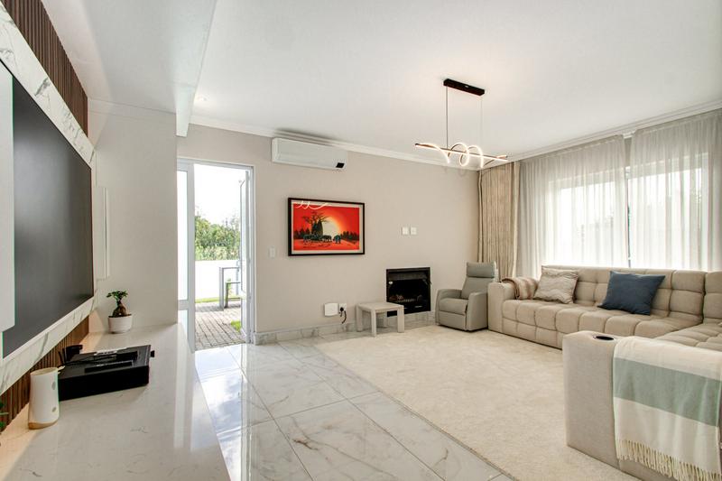 To Let 4 Bedroom Property for Rent in Bryanston Gauteng