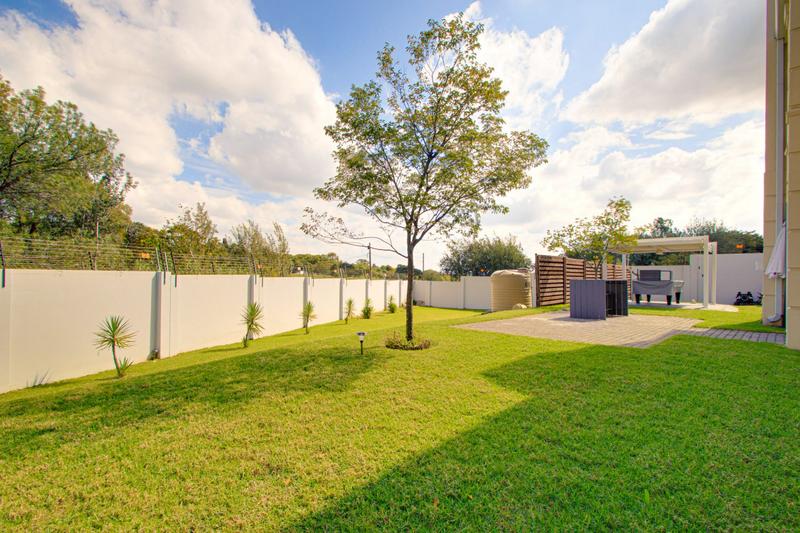 To Let 4 Bedroom Property for Rent in Bryanston Gauteng