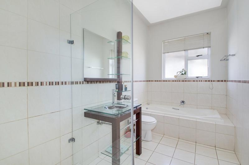 To Let 3 Bedroom Property for Rent in Dainfern Golf Estate Gauteng