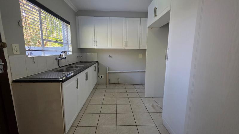 To Let 4 Bedroom Property for Rent in Eldopark Gauteng