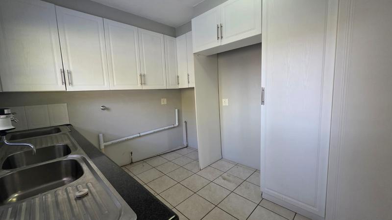 To Let 4 Bedroom Property for Rent in Eldopark Gauteng