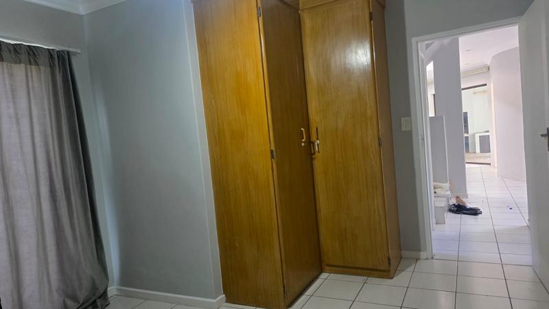 To Let 4 Bedroom Property for Rent in Eldopark Gauteng