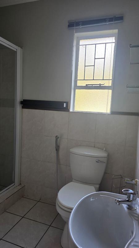 To Let 4 Bedroom Property for Rent in Eldopark Gauteng